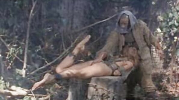 während Anja schläft, stecke ich deutsche reife porno ihr ihren Lieblingsdildo in die Muschi