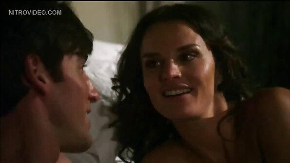 Verheiratete Frau im Bett kostenlose pornofilme mit reifen frauen gefangen