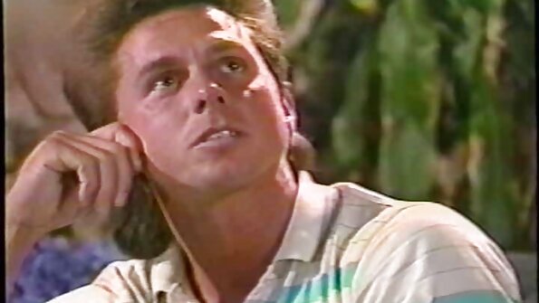 Betrunkene Jungs in einem Nachtclub porno video reife frauen