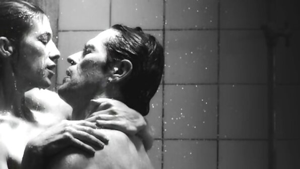 Sag meinem Stiefbruder einfach nicht, dass ich absichtlich stecken geblieben bin reife pornofilme