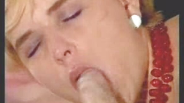 Betrunkenes Paar schloss sich auf reife frauen porno kostenlos der Party im Zimmer ein