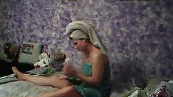 Meine reife hausfrauen porno Sekretärin liebt einen schmutzigen Kuss-TV