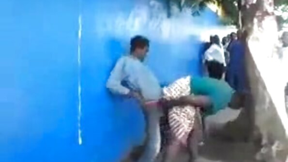 Betrunkenes college und Orgie mit reife frauen porno film heißen Schönheiten