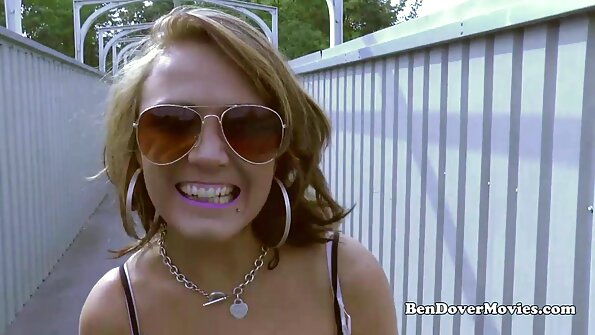 Devote Sklavin bittet ihren reife weiber filme Meister um BDSM-Bondage mit Squirts