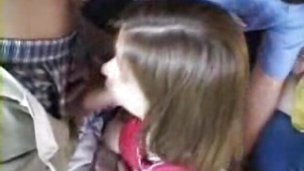 Meine Frau und ich haben am Wochenende ein Bier sexfilme mit reifen frauen getrunken und ihm Arsch und Mund geküsst.