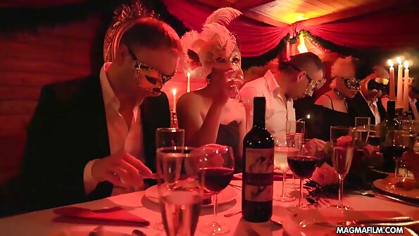 Er trinkt meinen pornogrund reife damen Urin, Natursekt Orgasmus