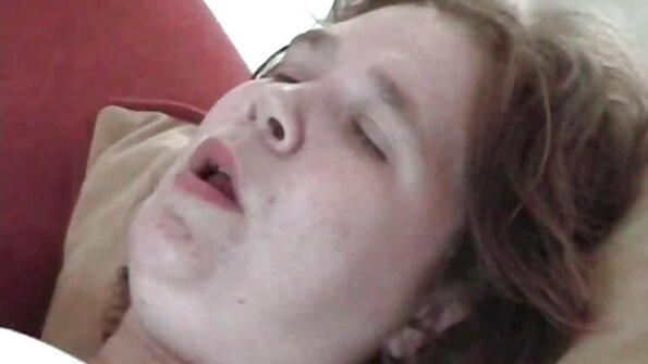 Halt mein Höschen, ich ziehe es reife frauen sex filme im Hof aus