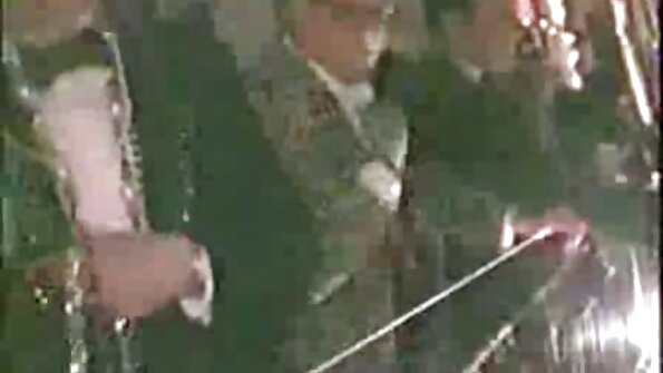 Verdammtes porno ü50 Huhn in Gläsern