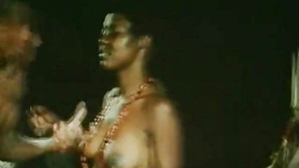 Ihr Name ist Alexandra und sie ist ein göttliches Stück Scheiße, sie wäre reife frauen sex filme keine verheiratete Hure