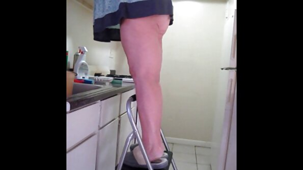 Mutter, die zu Hause bleibt, reife frauen sexfilme langweilt ein Haus