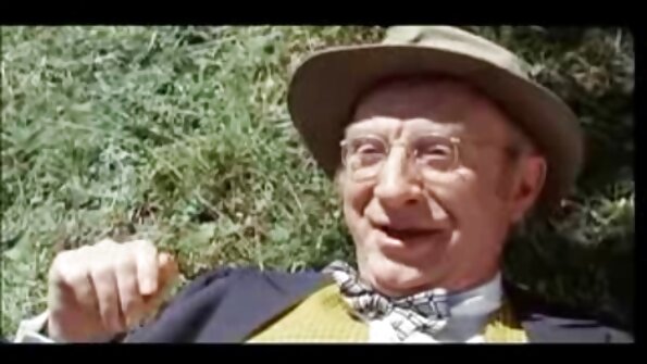 Der gebratene reife frauen free porno Chef brät und lässt den Gürtel fallen und ejakuliert in die Muschi