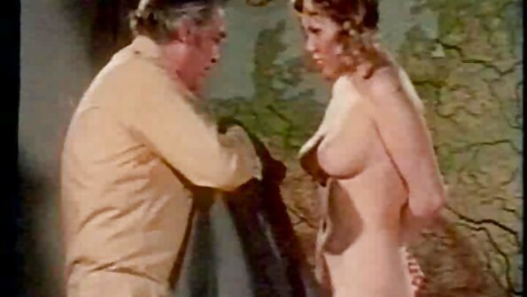 in den geilen Arsch sexfilme mit reifen frauen