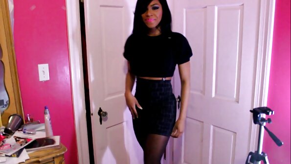 Schwiegertochter unter dem Tisch gefangen, kostenlose pornos reife frauen musste ihr helfen