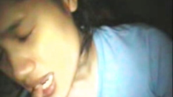 Stiefvater fickt seine 20-jährige sexfilme von reifen frauen Tochter bei einem Analkuss