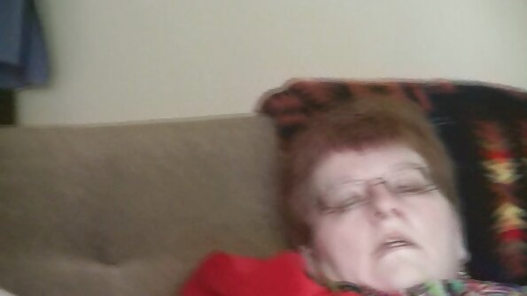 Ich hielt es nicht aus und pinkelte in sexfilme mit reifen frauen den Hinterhof meines Hauses.