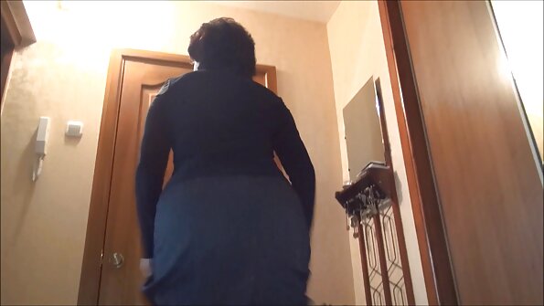 Er küsste mich durch mein Ananashöschen und trat dann auf reife frauen kostenlose pornos sie.