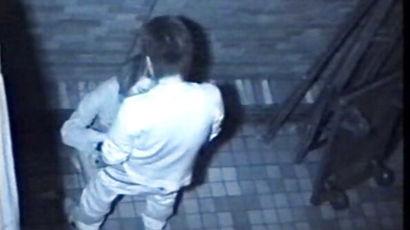 Sie will, dass ich porno kostenlos reife frauen jetzt auf ihre Muschi trete